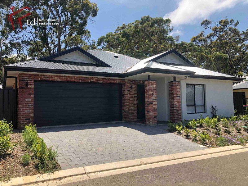 Tenanted House 1/3 Banksia Court, Mount Barker Tamir Dunning Real Estate